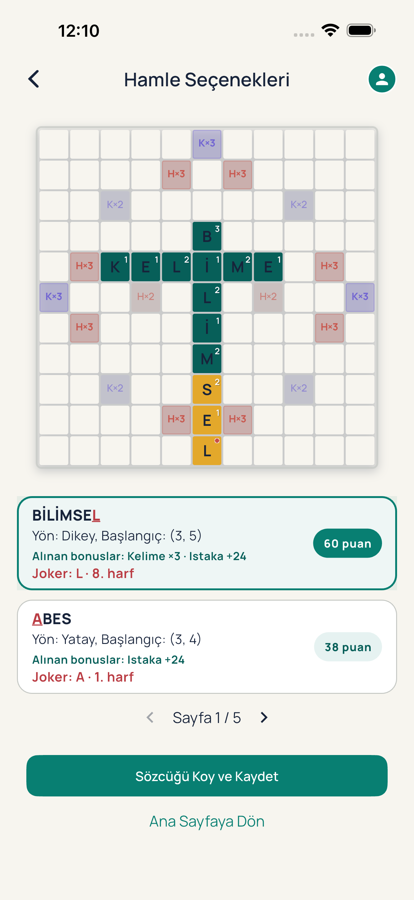 Tahtadaki hamleleri ve puanlarını gösteren uygulama ekranı